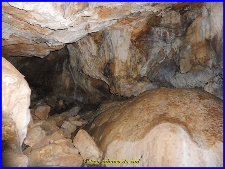 Gorges du Caramy, des grottes