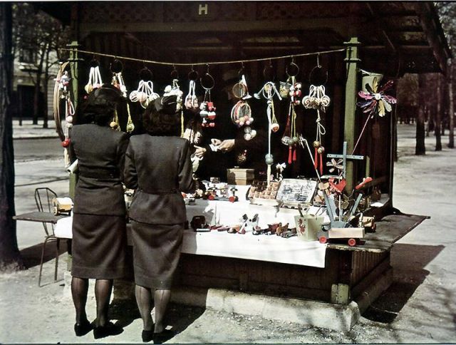  Andre Zucca: Nazi Propaganda Photos - Paris during WW212 