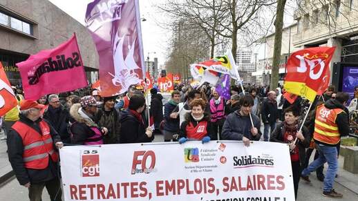 Une manifestation pour les retraites à Rennes.