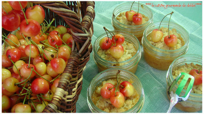 CRUMBLE AUX CERISES