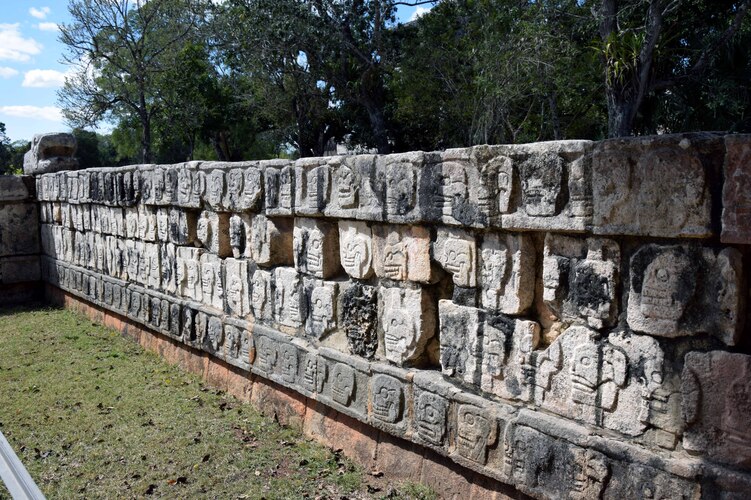 Chichen Itza - Le mur des cranes des guerriers