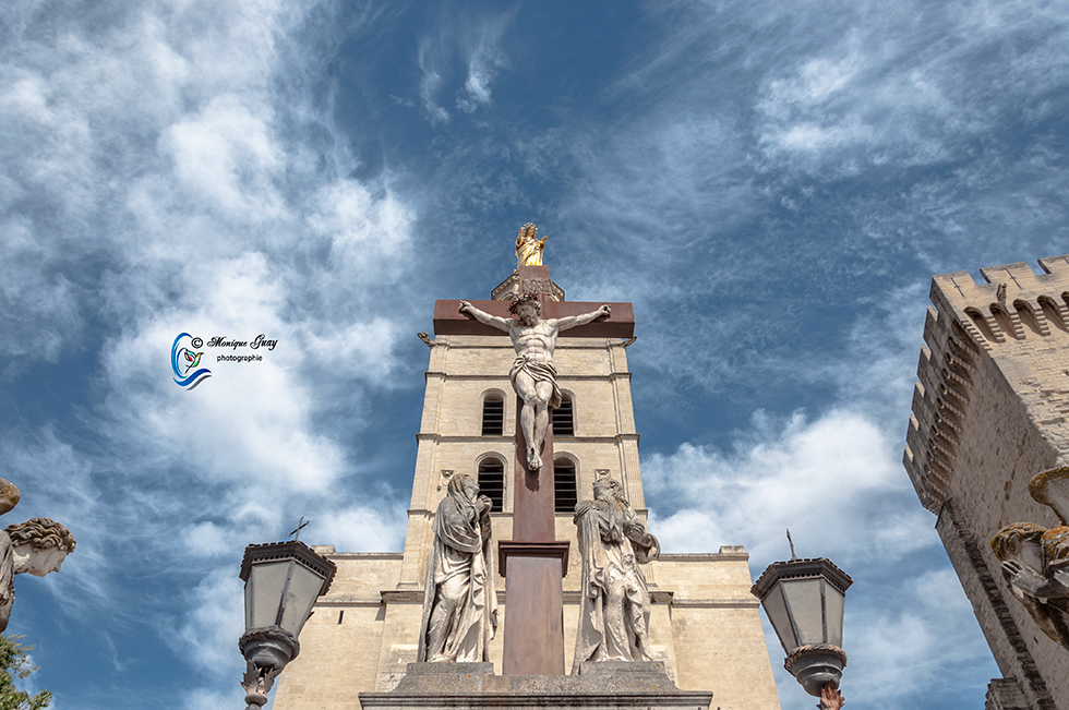 Calvaire de la Cathédrale des Doms à Avignon: TROIS PHOTOS