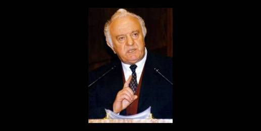 (FILES) An undated file picture shows Georgian President Eduard Shevardnadze. Georgia's political opposition dramatically upped the stakes Sunday evening, 23 November 2003 in its confrontation with President Eduard Shevardnadze, giving him one hour to flee the republic. Shevardnadze caved into opposition demands and signed a resignation statement Sunday evening, according to unconfirmed news reports. The independent television channel Rustavi-2 said the president had agreed to leave the country. A plane was waiting to fly him out of the airport in Tbilisi, the report said. EPA/-