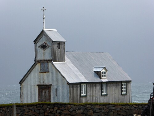 De Laugarhóll à Laugarhóll via Grímsey