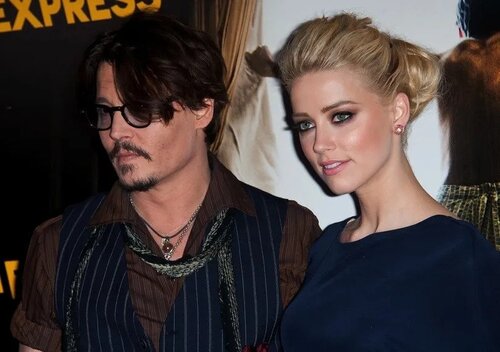 Amber Heard évoque sa relation avec Johnny Depp… en quelque sorte