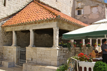 TROGIR - PETITE LOGE