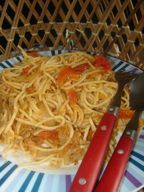 Spaghettis presque à la bolognaise