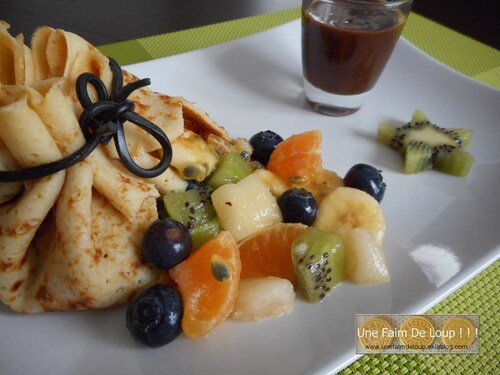 Aumônière de crêpe et son trésor de fruits