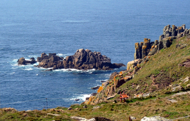 La fin de la terre en Cornouailles anglaises ( The land's end). .