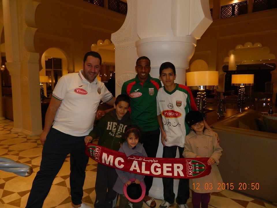 Djallit avec les supporteurs