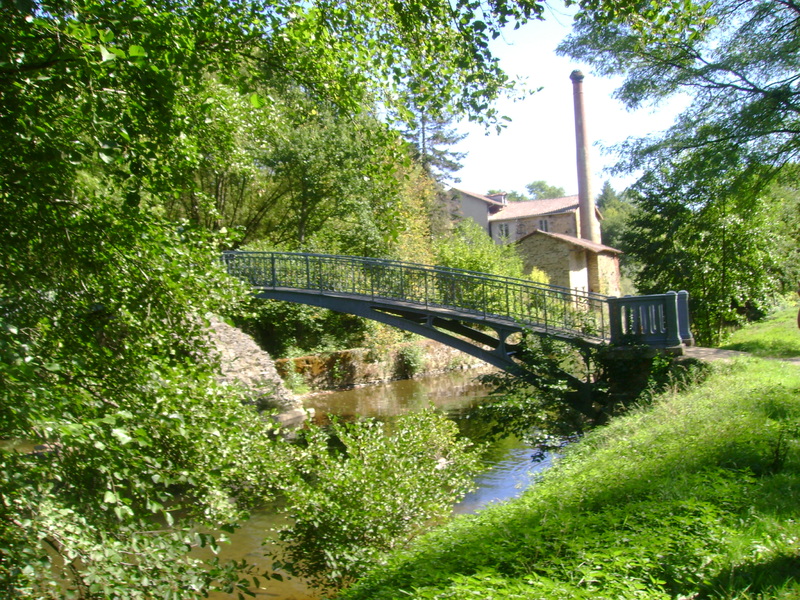 RANDONNEE A AIXE- SUR- VIENNE . 87700 . HAUTE- VIENNE .