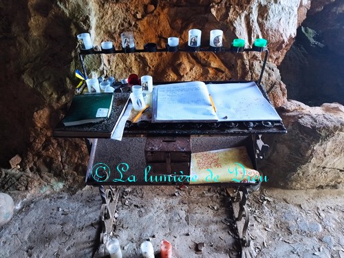 Saint Raphaël, la grotte saint Honorat (Sainte Baume)