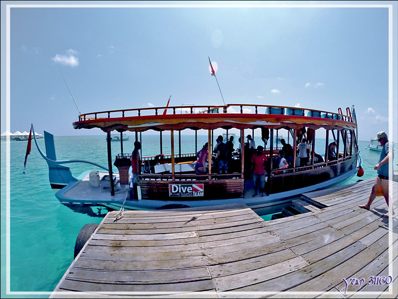 Départ pour la première plongée bouteille à Thudufushi - Atoll d'Ari - Maldives