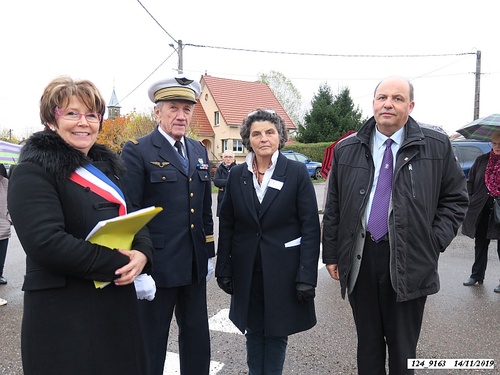 *  "Hommage et Mémoire" au Monument du 22ème BMNA à Éboulet, puis à la stèle du Général Diégo Brosset