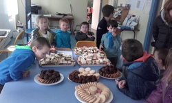 Une "mini-assistante" anglaise à l'école 