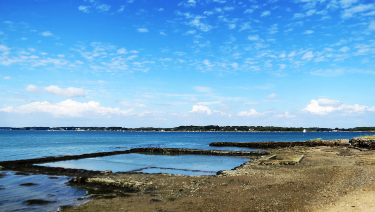 De Locmariaquer au Moulin à marée sur la rivière de Crac'h, Morbihan.