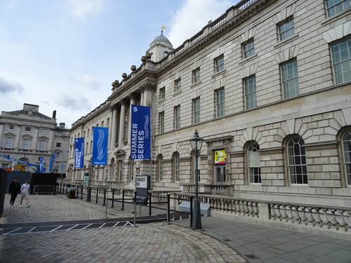 En traversant la Tamise à Londres (photos)