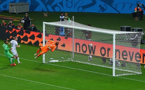 Lundi 30.6.2014 à Porto Alegre Allemagne-EN 2-1 après prolongations