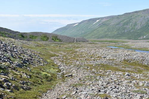 De Laugarhóll à Laugarhóll via Kaldalón