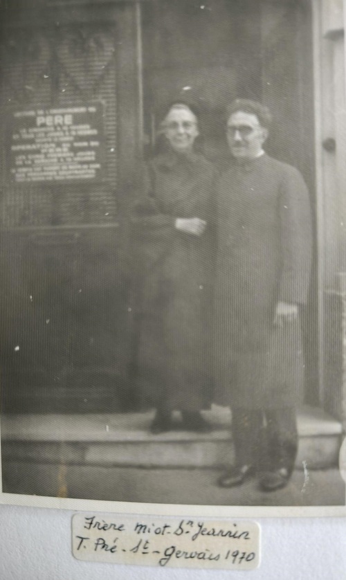 Frère Miot - Sr Jeannin - Pré-St-Gervais 1970 (Archives du Temple de Retinne)