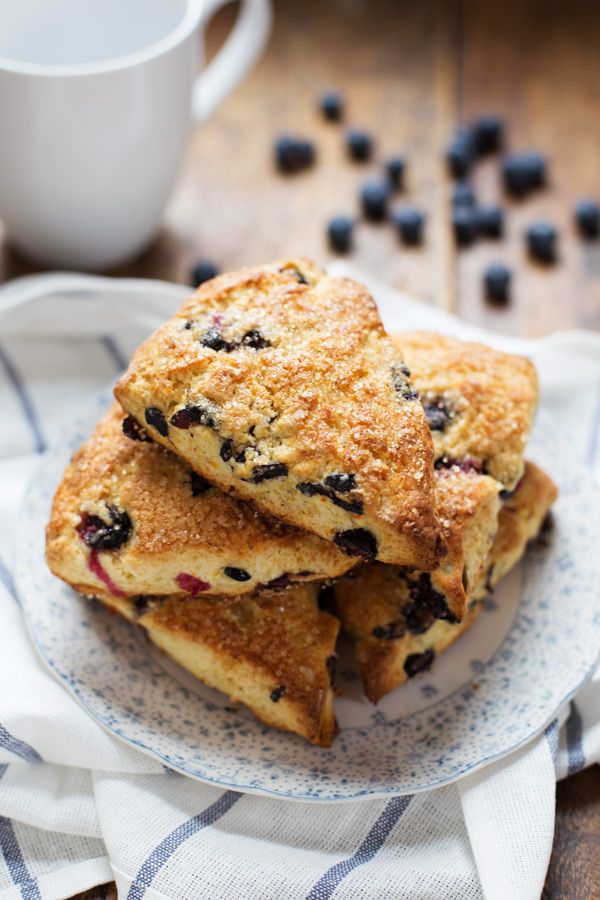 Vous prendrez bien un scone avec votre thé ?