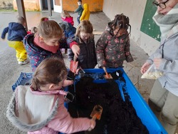 maternelle classe dehors