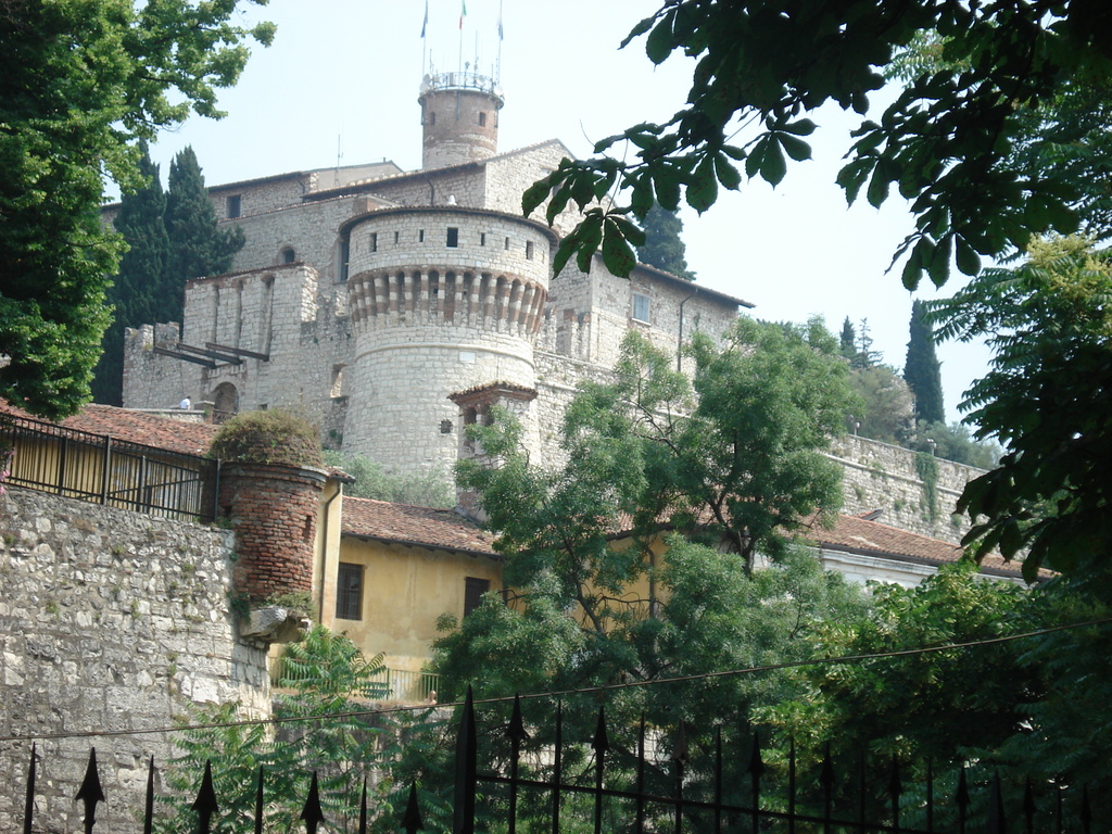 BRESCIA  ET  SES  ENVIRONS  EN  ITALIE  DU  NORD  JUIN  2013   (3)