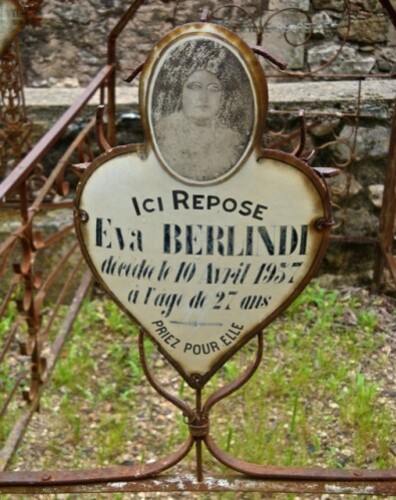 vieux cimetière abandonné 8580