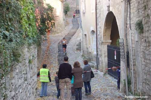 La bacchanale à Vaison-la-Romaine 11.450 km dimanche 13 novembre 2011