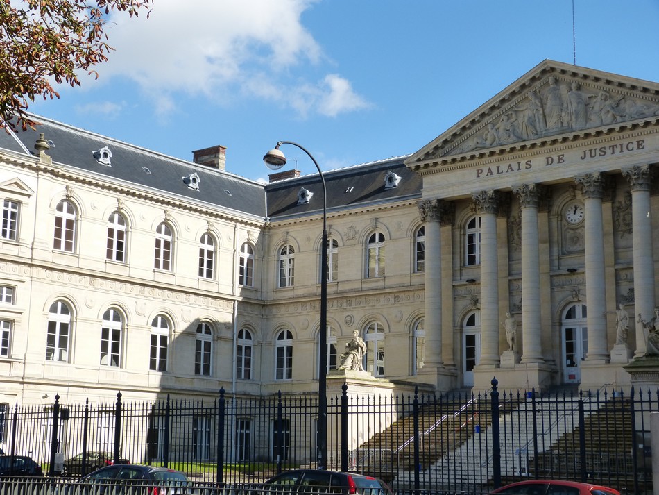 Autour du Palais de Justice d'Amiens