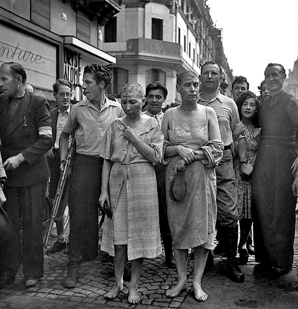 Femmes tondues, Paris, août 1944. Photo Serge de Sazo.