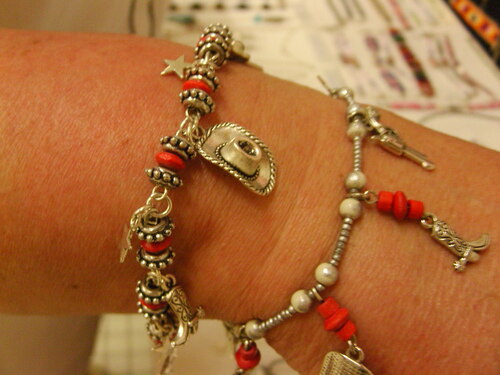 bracelet country dans les ton rouges