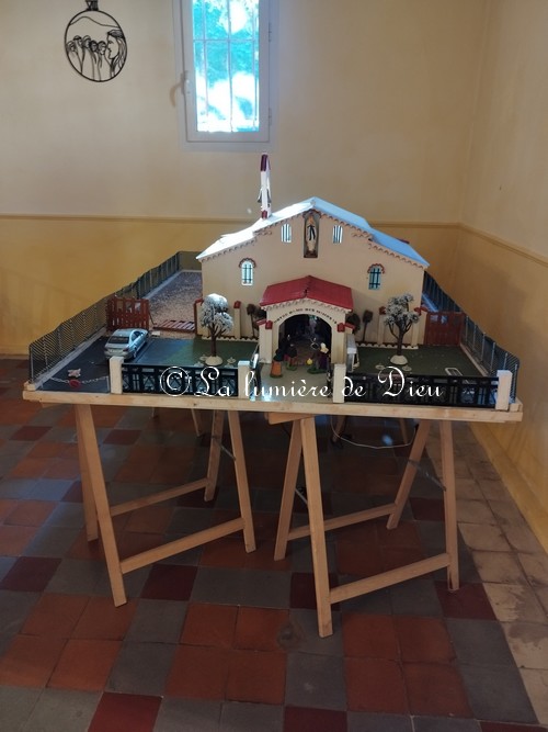 Mandelieu-la-Napoule, la chapelle Notre-Dame des Mimosas