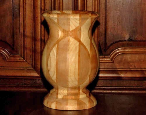 Un magnifique vase réalisé par Jean Glace...