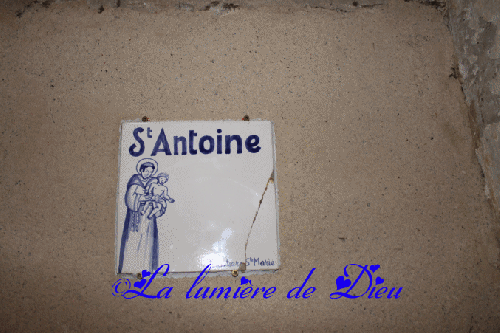 Moustiers Sainte Marie : L'église Notre-Dame de l'Assomption