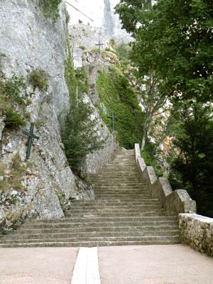 Le plan d'Aups : la grotte Sainte Marie-Madeleine