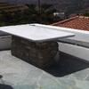 Table en marbre sur la terrasse