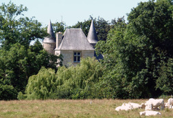 LES REMPARTS DE TORTEVAL (Calvados)