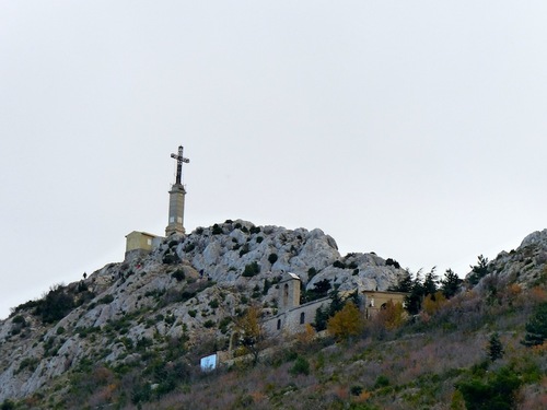 Croix de Provence (2)