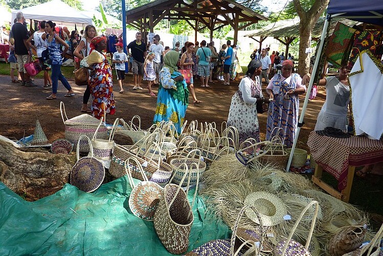 Jour 6 : marché de Coconi le matin, puis voulé de la danse à Sohoa