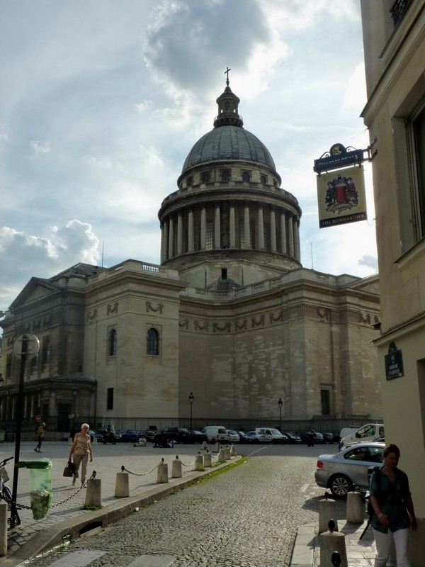 72 - Panthéon