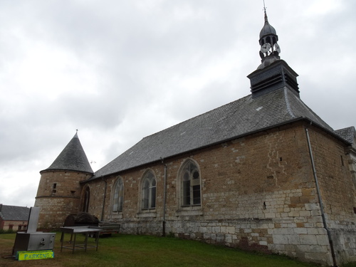 Villazes avec églises fortifiées dans les Ardennes (photos)