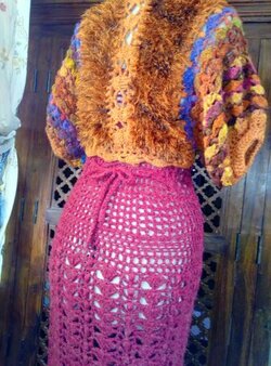 Robe en Laine Grenat au Crochet et Petit Chauffe Epaules ! suite n°3