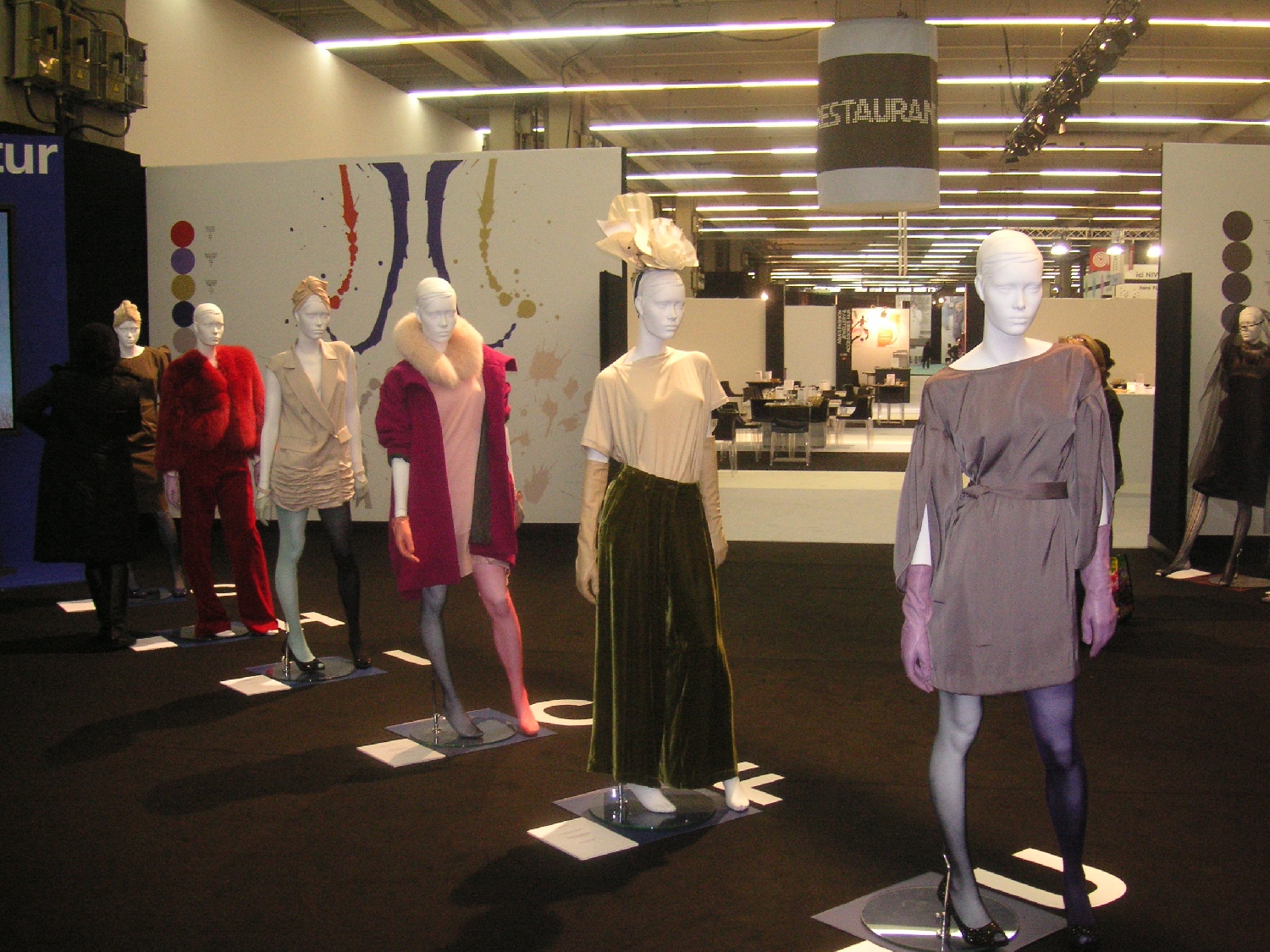 Salon Du Prêt à Porter Paris Le Essai La Boutique Accueil