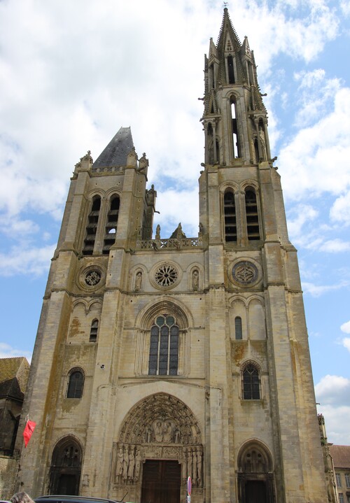 Senlis, château, cathédrale et rues