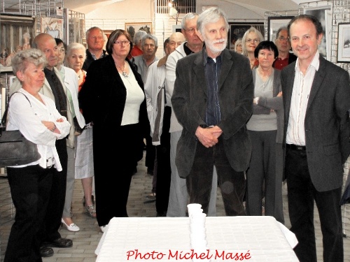 Le Salon des Peintres des Amis du Châtillonnais a été inauguré samedi 12 mai...