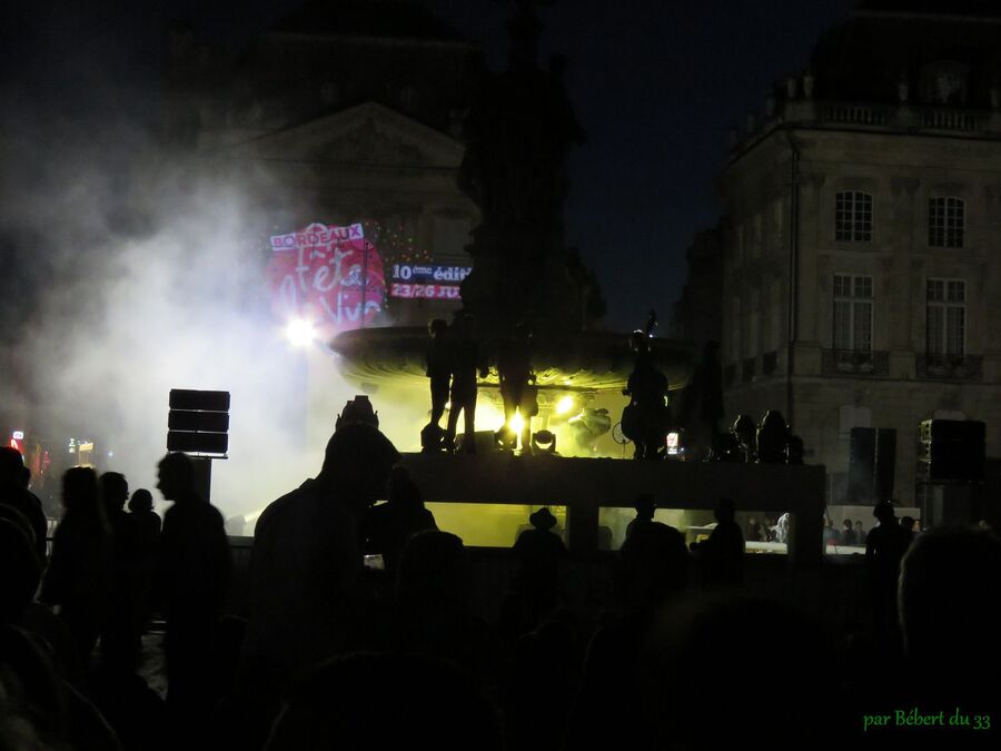 le soir de la fête du vin à Bordeaux