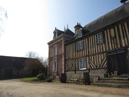 DECOUVRIR MA REGION , LE PAYS D'AUGE