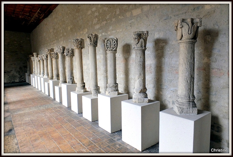 LE CLOÎTRE DE ST ANDRE LE BAS A VIENNE