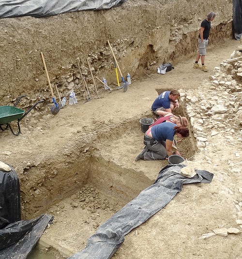 Les adhérents de la Société Archéologique et Historique du Châtillonnais ont visité le chantier 2016 des fouilles de Vix